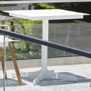 contemporary dining table