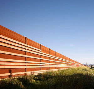 noise barrier with modular panels