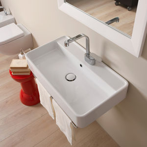 wall-mounted washbasin