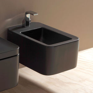 wall-hung bidet
