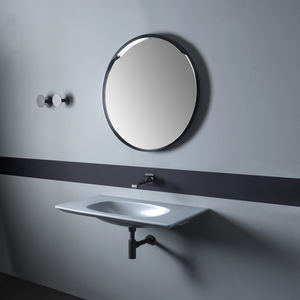 wall-mounted washbasin