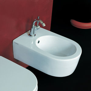 wall-hung bidet