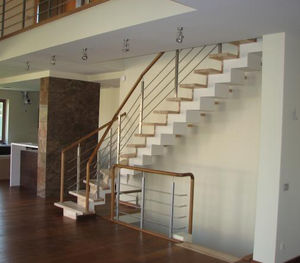 quarter-turn staircase / metal frame / without risers / contemporary