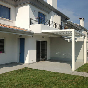 wall-mounted pergola