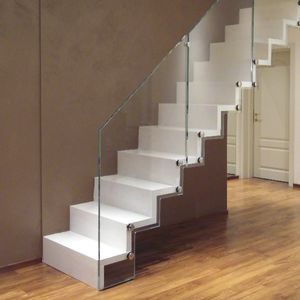 straight staircase / oak steps / with risers / contemporary