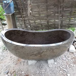 oval bathtub