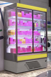shelf refrigerated display case