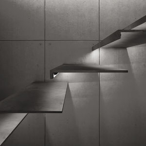 surface-mounted light fixture 1