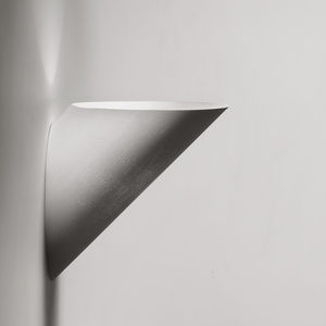 contemporary wall light 1