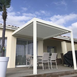 Wall-mounted pergola - SPR03 4x3m - AXIUM solutions aluminium ...