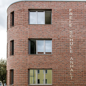 facade covering brick 1