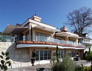 box awning
