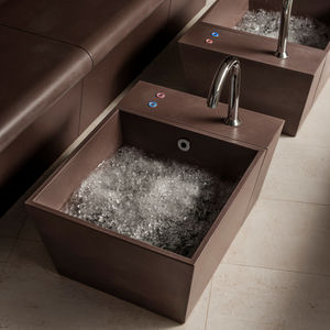 Commercial foot bath - CORIAN® - WDT - Werner Dosiertechnik - free-standing