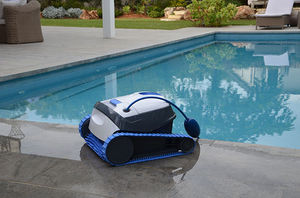 electric robotic pool cleaner