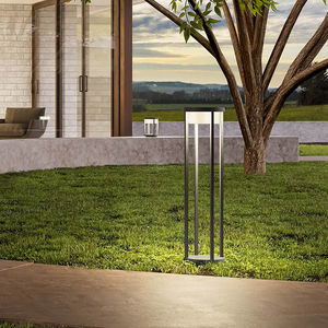 cast aluminum bollard light 1