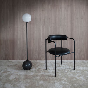 floor-standing lamp