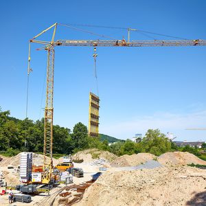 luffing jib crane