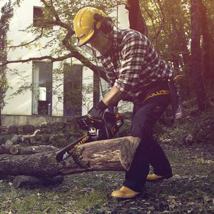 gas chainsaw