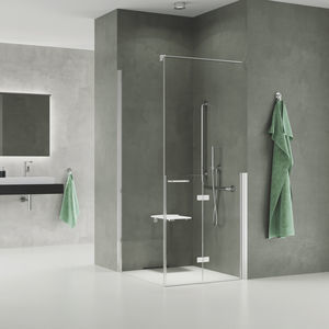 folding shower screen 1
