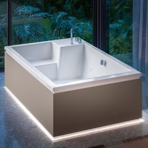 corner bathtub