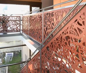 balcony with panels / HPL