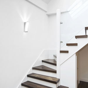 contemporary wall light