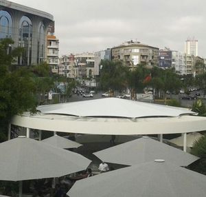 restaurant parasol