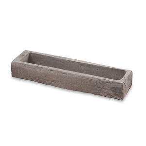 concrete planter / linear / contemporary