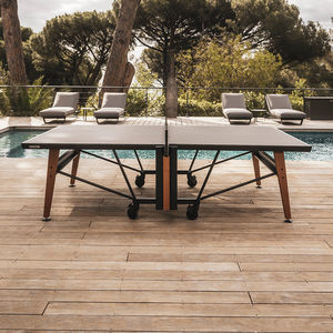 outdoor ping pong table