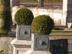 stone planter / square / traditional / for public spaces