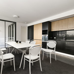 polypropylene dining chair 1