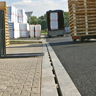 slot drainage channel