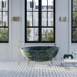 oval bathtub 1