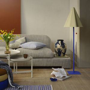 floor-standing lamp