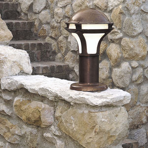 garden bollard light 1
