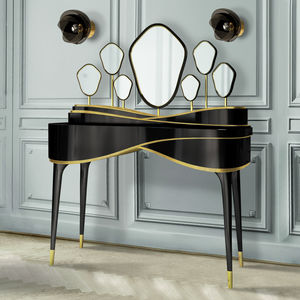 traditional dressing table