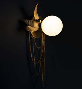 contemporary wall light