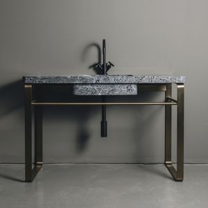 free-standing washbasin