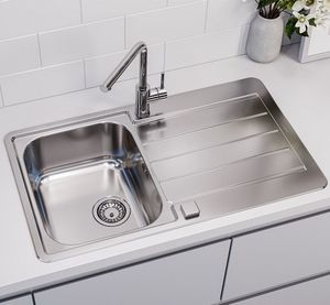 single-bowl kitchen sink 1