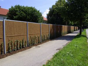 noise barrier fence