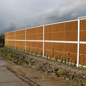 noise barrier with modular panels