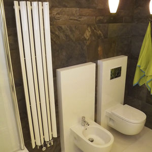 hot water radiator / metal / contemporary / bathroom