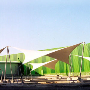 cable-and-membrane tensile structure