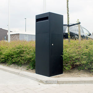 mailbox with post 1