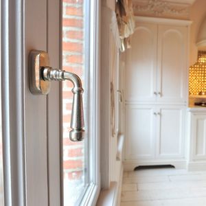 tilt-and-turn window handle 1