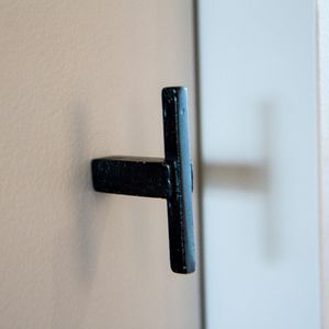 traditional furniture knob
