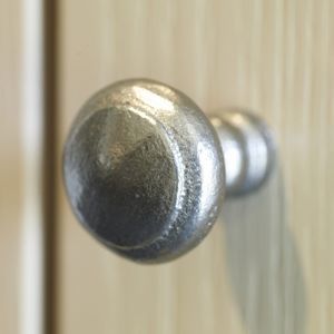 traditional furniture knob