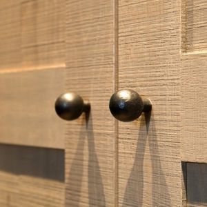 traditional furniture knob