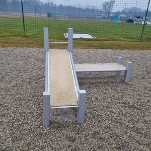 outdoor sit-up bench