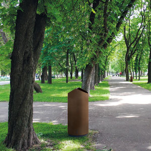 public trash can